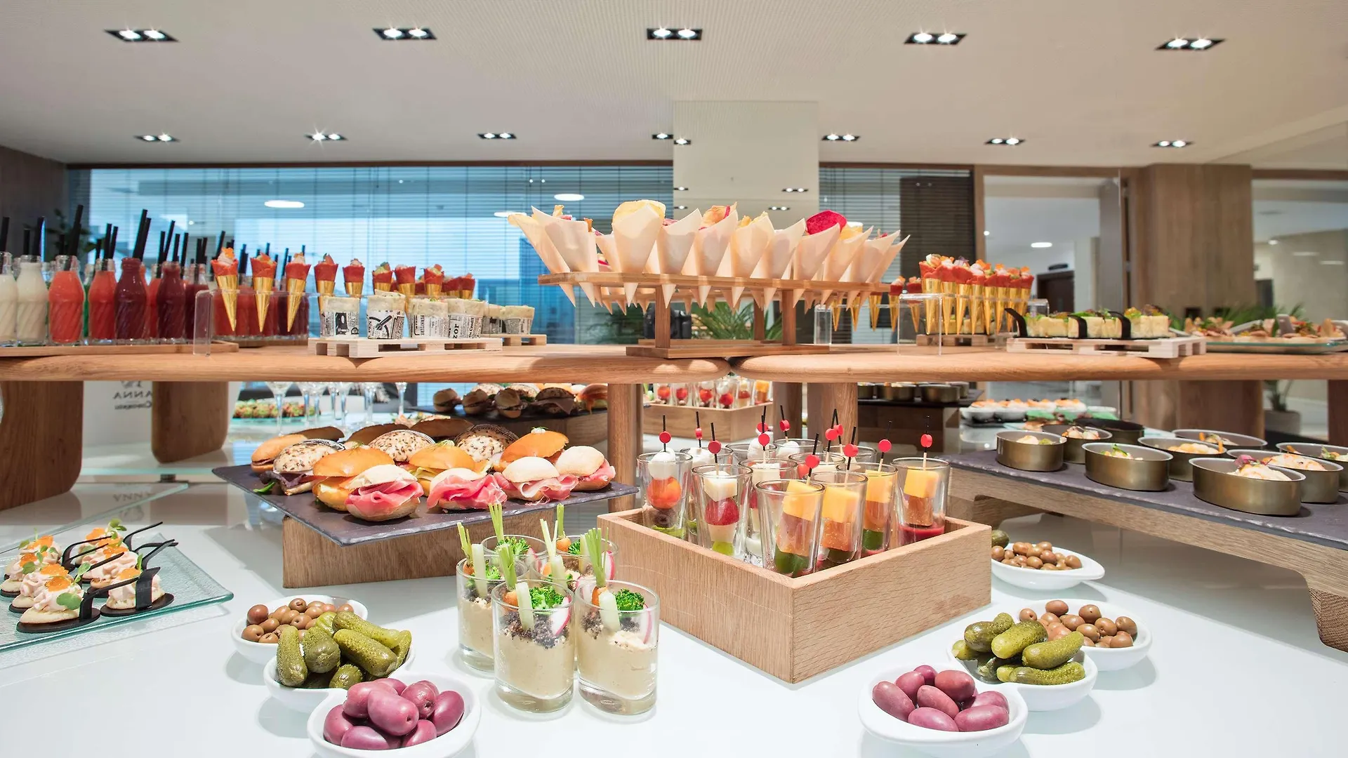 Melia Sitges Hotel 4*,
